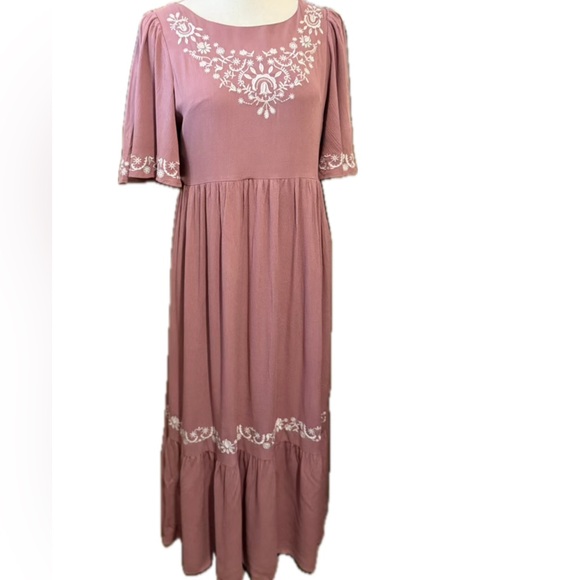 NWT Elegant Embroidered Mauve Maxi Dress - Picture 3 of 11